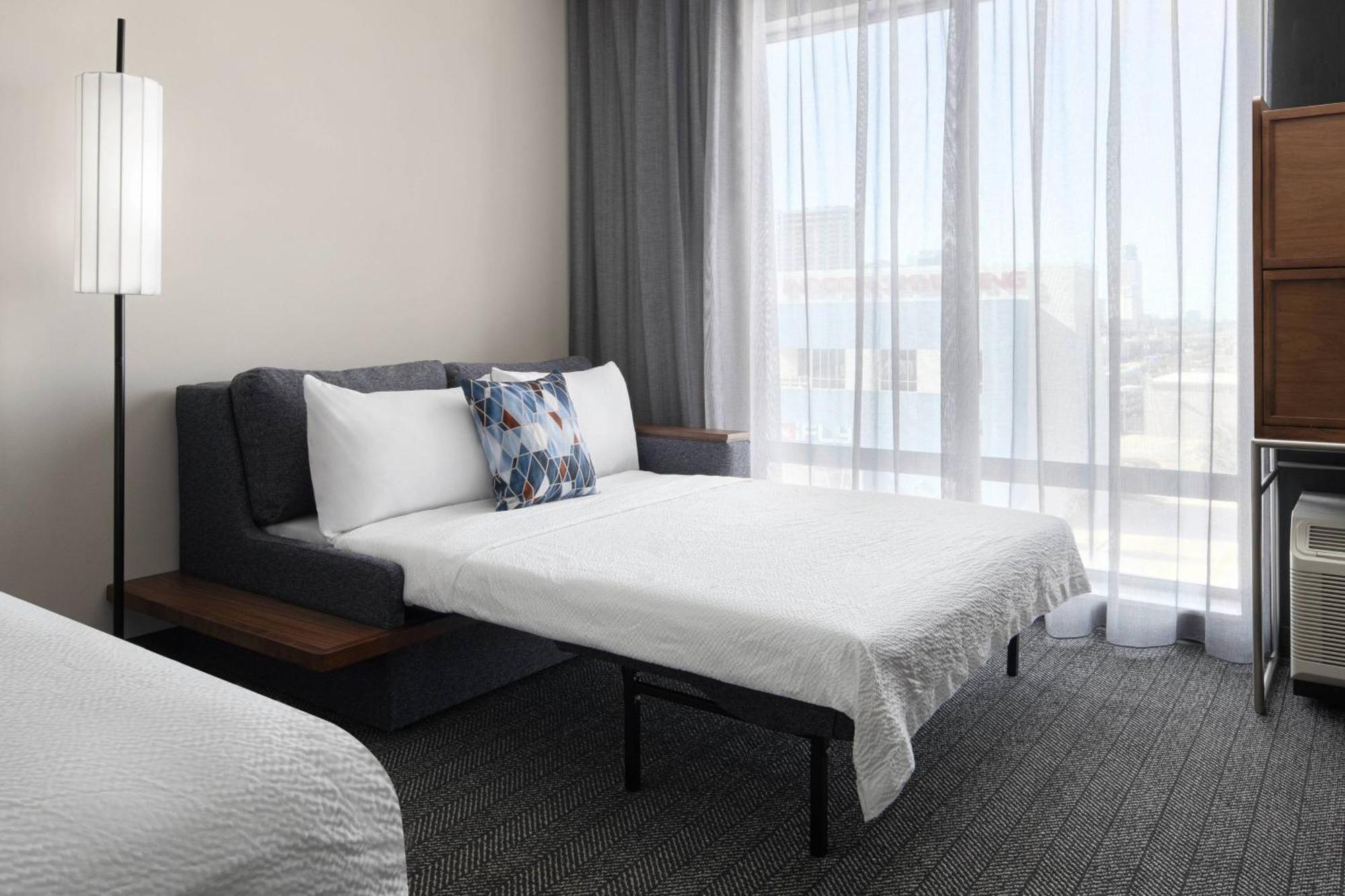 Courtyard By Marriott Houston I-10 West/Memorial Hotel Exterior photo